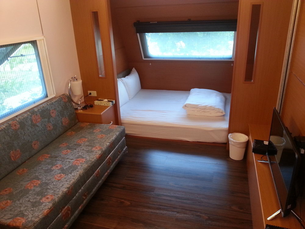 Kenting Houbihu Camping Car B&B Longshui Екстериор снимка