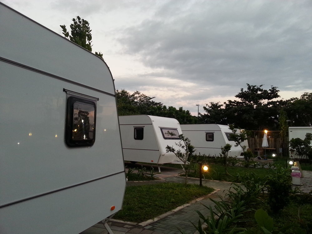 Kenting Houbihu Camping Car B&B Longshui Екстериор снимка